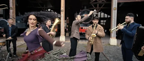 À bord de l’Orient-Express, Haïdouti Orkestar et Toma Feterman virent à l’est