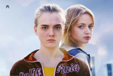 « Back to black » x « Notre monde » : toute une histoire