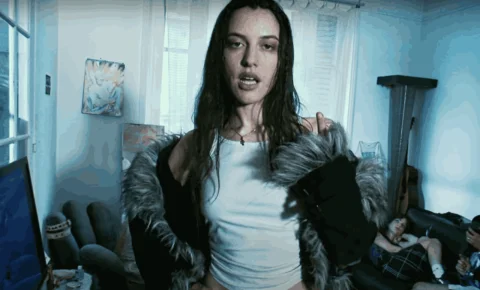 “Blade Bird” d’Oklou, laisser voler l’oiseau ?