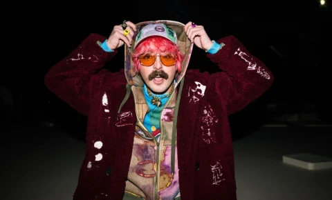 De quelle couleur est votre t-shirt ? Menez la révolution avec un arc-en-ciel