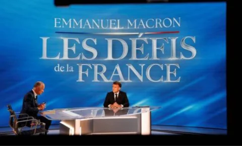 Emmanuel Macron face à Sophie Binet : replay version Nova