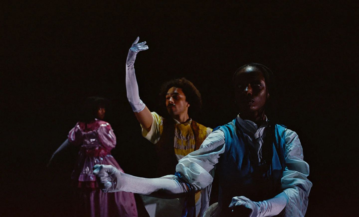 « Fampitaha, fampita, fampitàna » : un spectacle intense et intime sur les enfants issus des diasporas