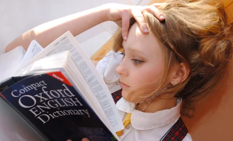 “Gigil”, “Alamak”, “Yoh”… Ces mots littéralement “intraductibles” du dictionnaire Oxford