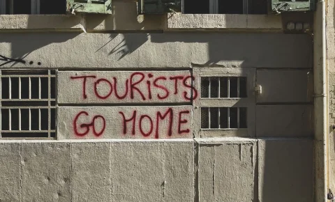 Ibiza : touristes, rentrez chez vous !