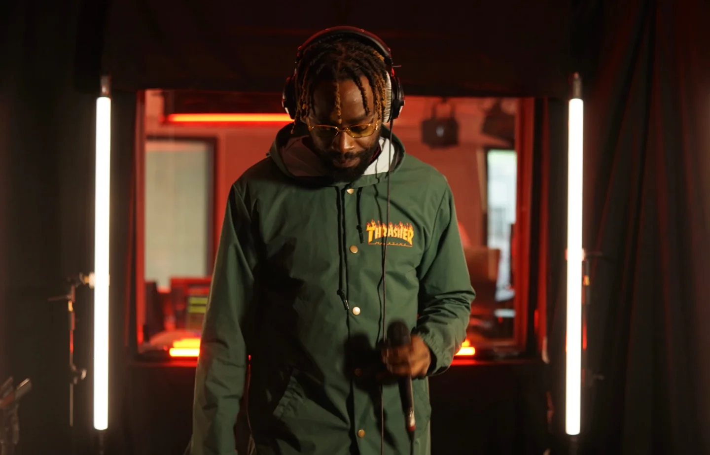 Isha en live dans « Chambre noire »