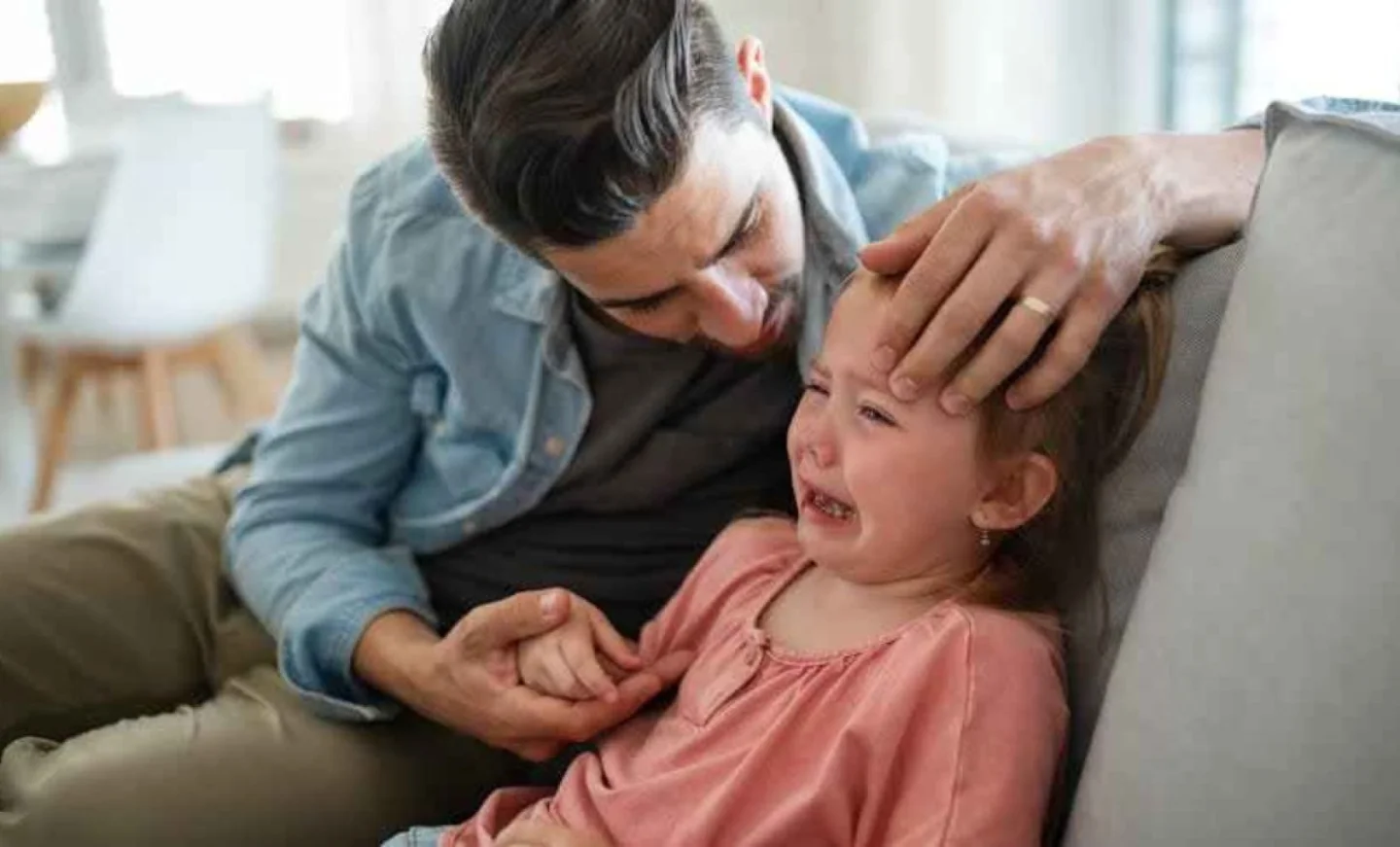 Le « No Kids Zone » : une allergie aux enfants dans les espaces communs ?