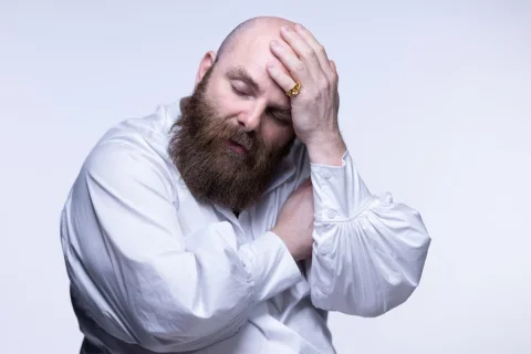 « Let The Monster Fall », un premier album pop pour Thomas de Pourquery