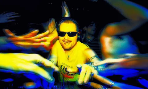 MYD compose l’amour en direct sur Twitch