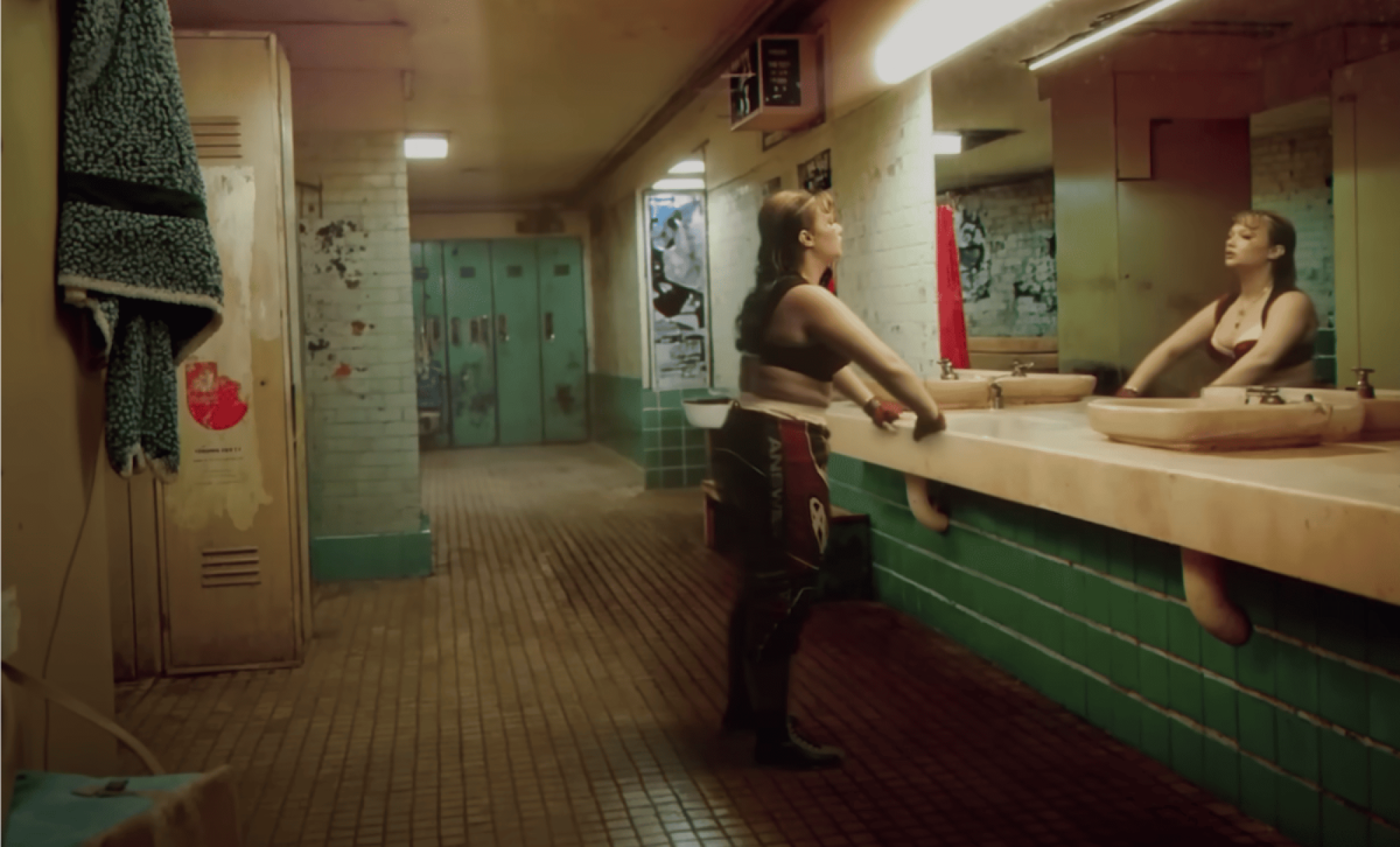 “One Thing” : par-delà le sexe, par Lola Young