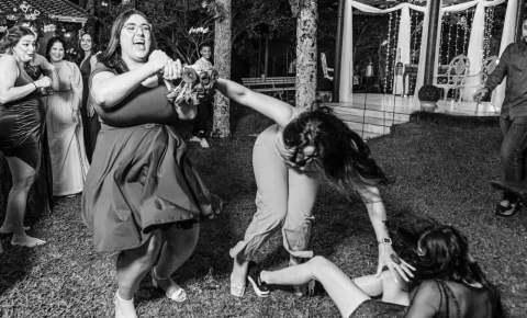 Psychose patriarcale des piqûres de seringues : discipliner la fête