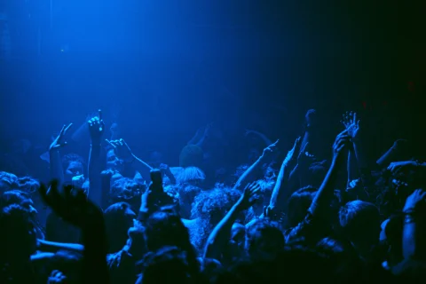 RAG nous plonge dans 15 ans des soirées WET FOR ME et on découvre la DJ et productrice OLYMPE4000