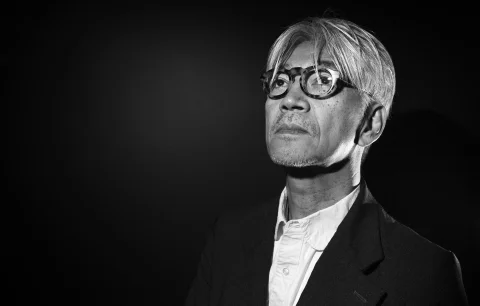 RYUICHI SAKAMOTO se livre en musique : l’interview du Nova Club en 2018