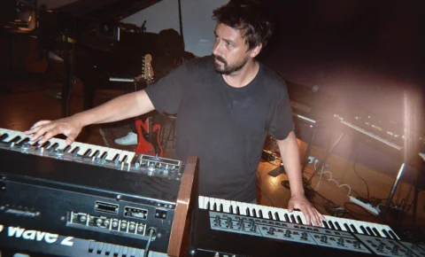 Victor Le Masne, le musicien derrière la musique des J.O. dans le Nova Club