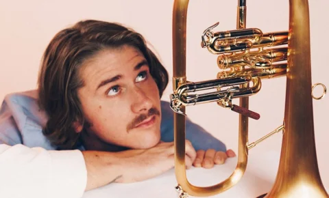 Voyou défend la culture dans le Nova Club